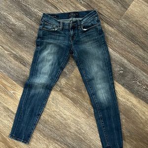 Lucky Brand Charlie Capri - size 00 (24) juniors